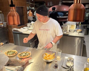 Αναψυκτήριο: Που θα φας μακαρόνια με κιμά και πάστα φλώρα ακούγοντας Coldplay