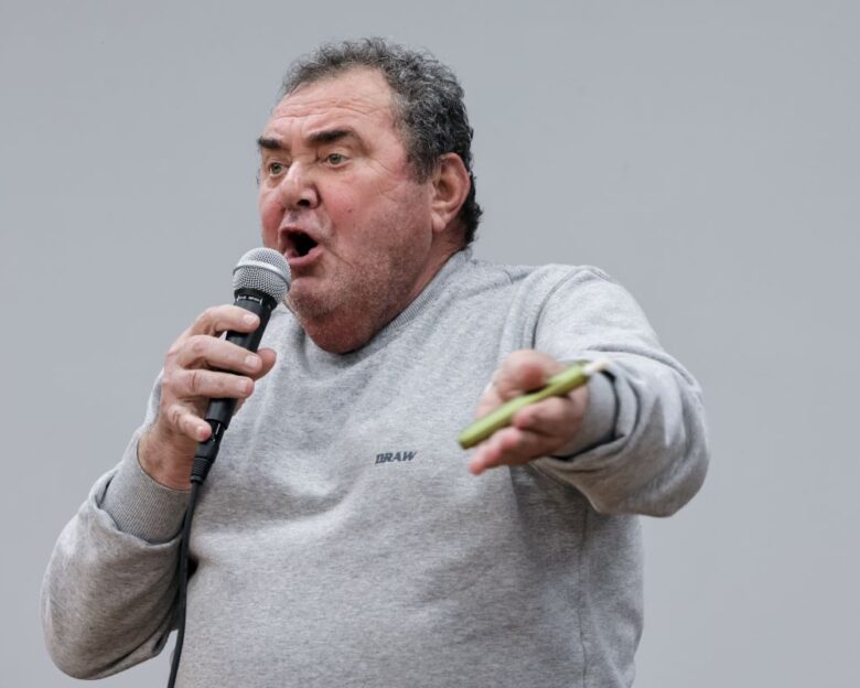 Ο Κώστας Ανεστίδης