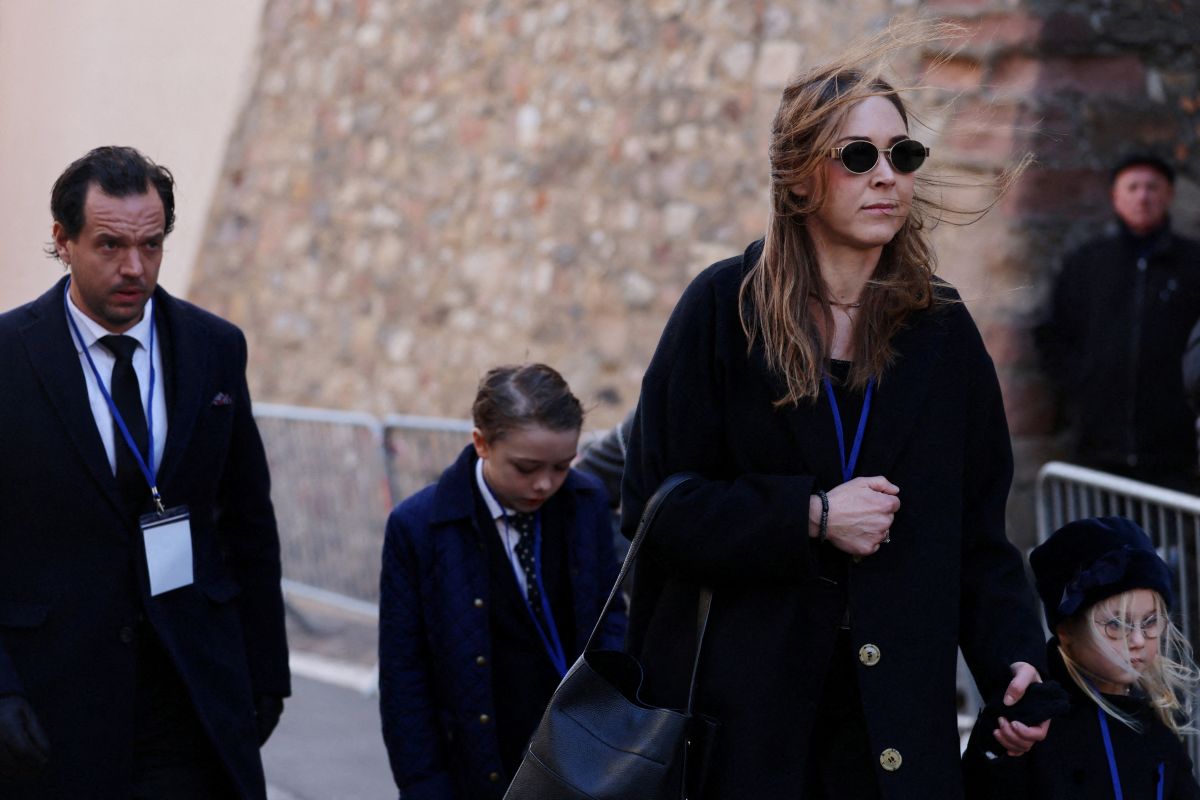 Κηδεία Μπριζίτ Μπαρντό: Στο προσκήνιο ο αποξενωμένος γιος και οι άγνωστες εγγονές της Κηδεία Μπριζίτ Μπαρντό: Στο προσκήνιο ο αποξενωμένος γιος και οι άγνωστες εγγονές της