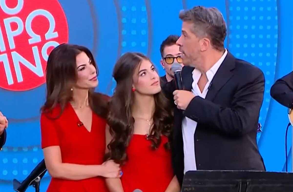 Ο Χάρης και η Αντελίνα Βαρθακούρη μαζί με την 13χρονη κόρη τους, Λιόνα