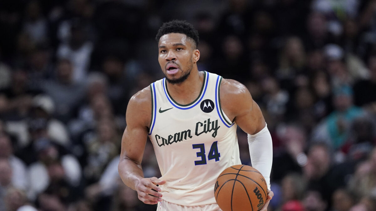 Ο Γιάννης Αντετοκούνμπο