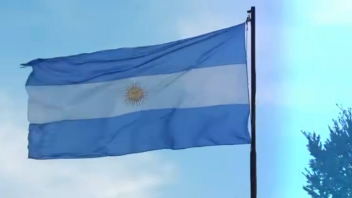 Παναθηναϊκός: Ανάρτηση με Αργεντινή, Μέσι, Μαραντόνα και «καταιγίδα» μετά τη μετεγγραφή του Σαντίνο Αντίνο