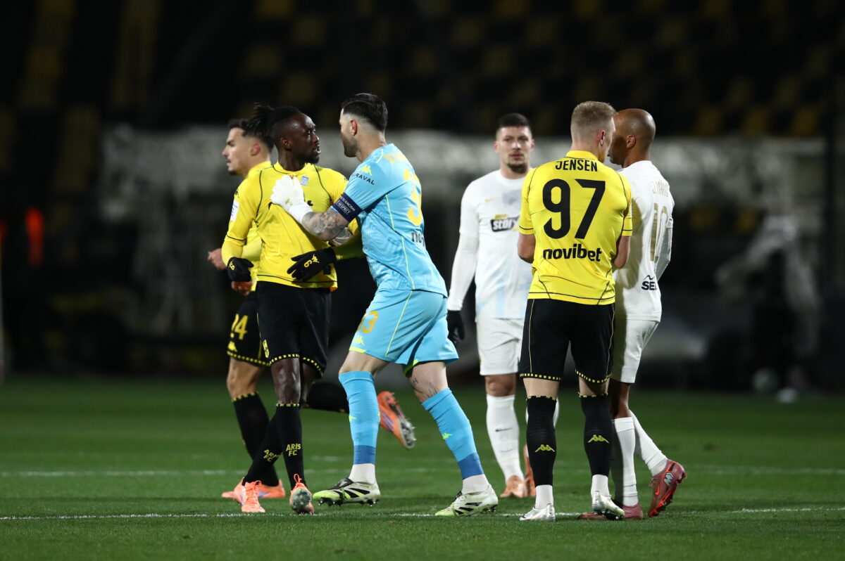 Στιγμιότυπο από το Άρης - ΑΕΚ (ΝΑΣΟΣ ΣΙΜΟΠΟΥΛΟΣ