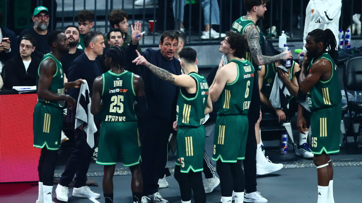 Τάιμ άουτ του Αταμάν στο παιχνίδι με την Αρμάνι (ΑΡΓΥΡΩ ΑΝΑΣΤΑΣΙΟΥ