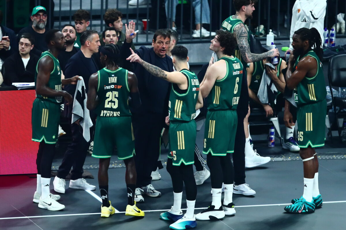 Τάιμ άουτ του Αταμάν στο παιχνίδι με την Αρμάνι (ΑΡΓΥΡΩ ΑΝΑΣΤΑΣΙΟΥ