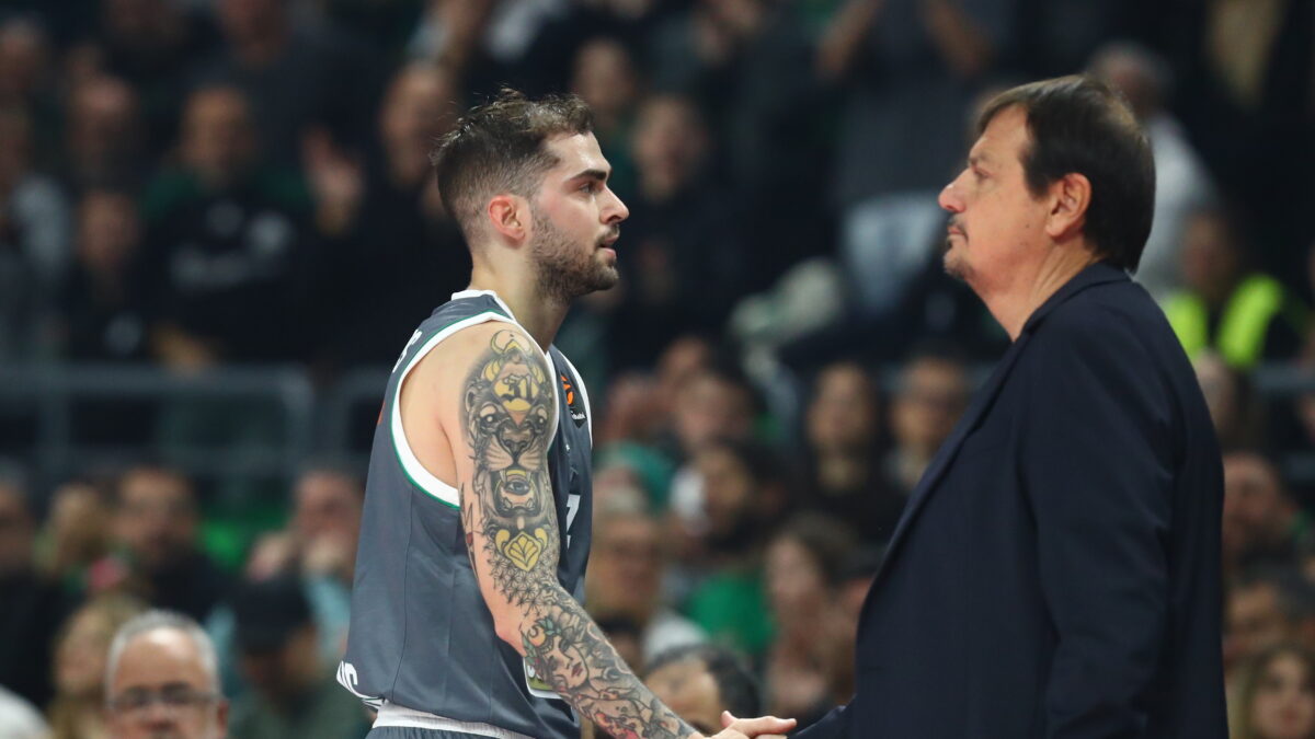 Ο Τολιόπουλος με τον Αταμάν