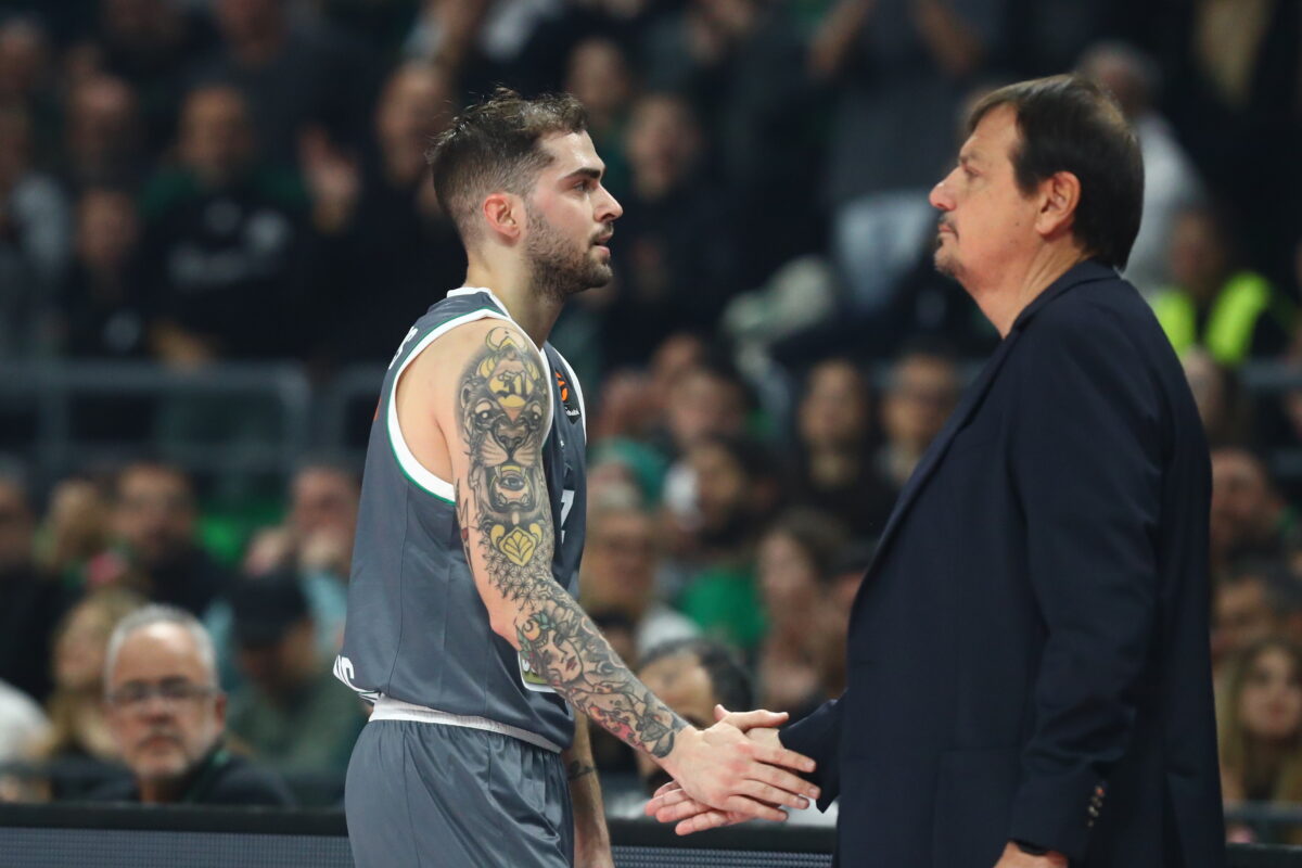 Ο Τολιόπουλος με τον Αταμάν