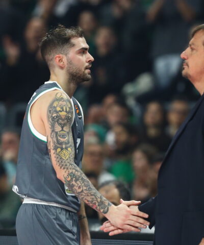 Ο Τολιόπουλος με τον Αταμάν