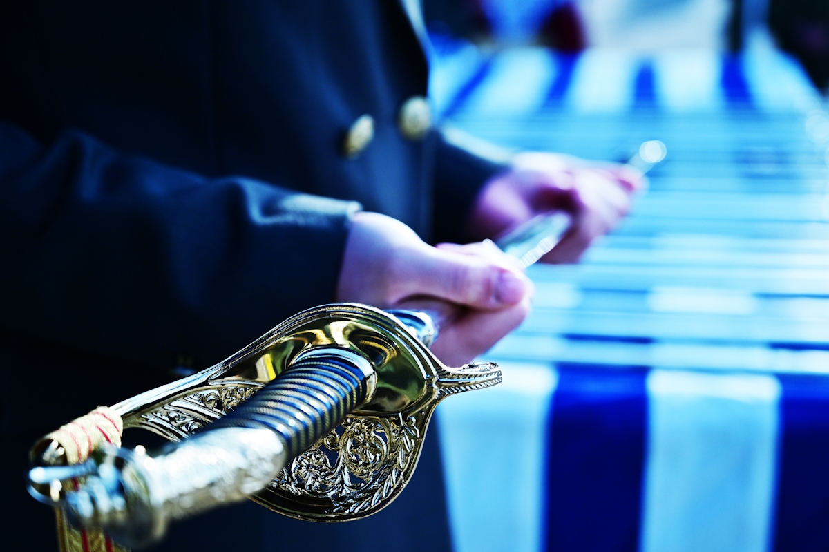 Απονομή ξιφών σε αξιωματικούς του Στρατού Ξηράς