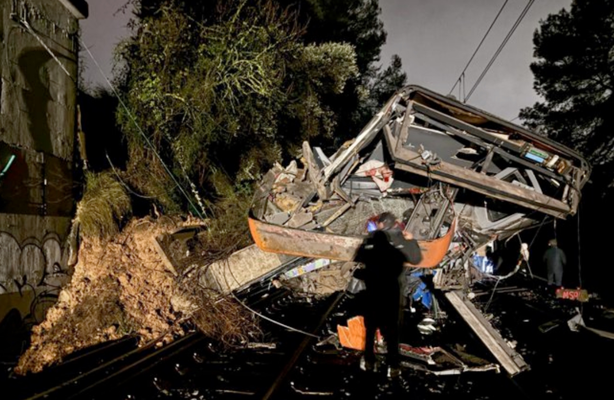 Βαρκελώνη: 15 τραυματίες μετά από εκτροχιασμό τρένου