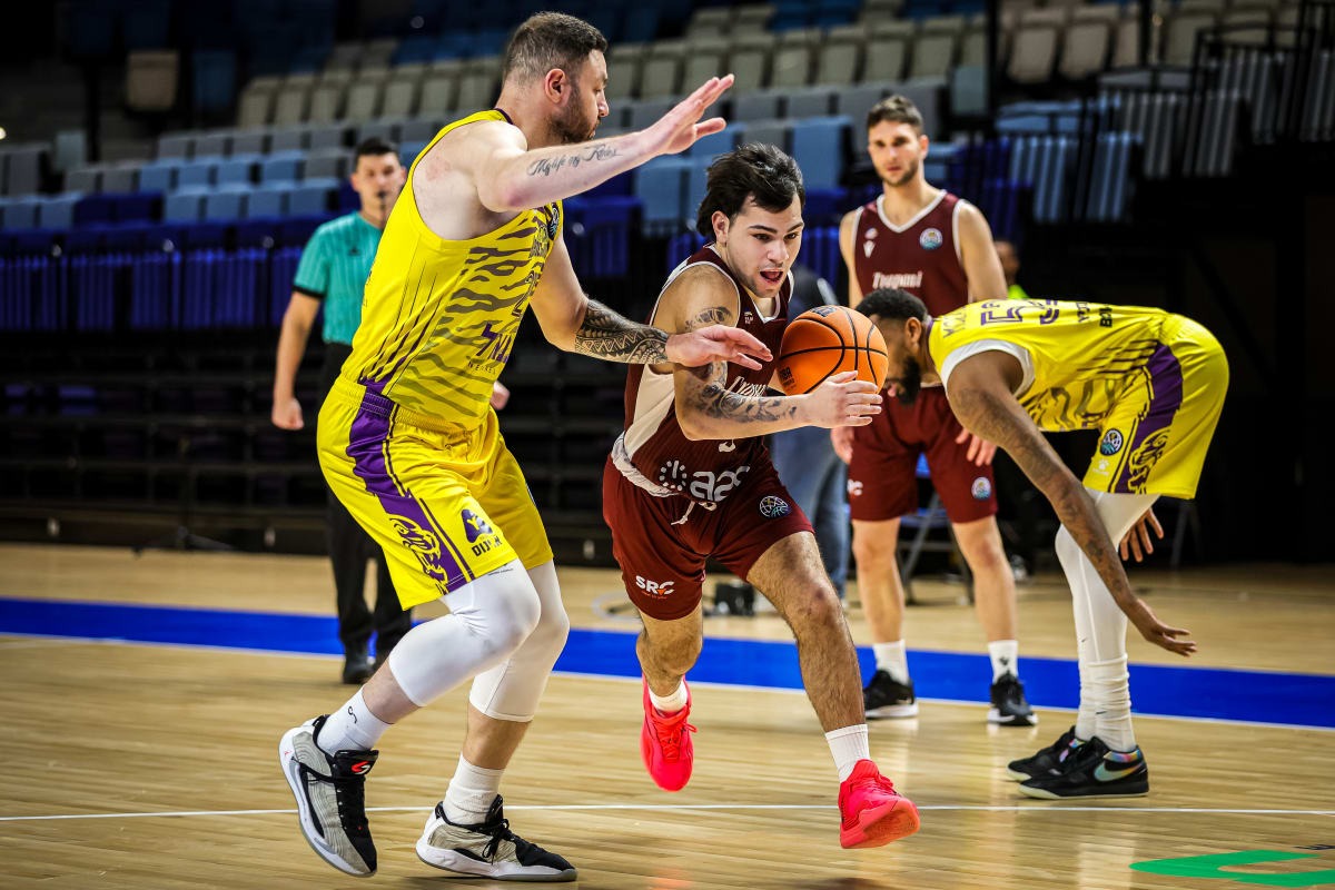 Στιγμιότυπο από τον αγώνα της Χάποελ με την Τραπάνι