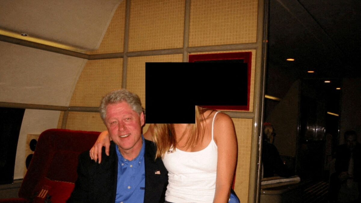 Ο Μπιλ Κλίντον εμφανίζεται σε αρχεία του Τζέφρι Επστάιν