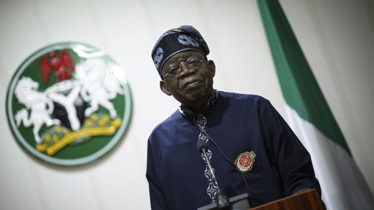 Ο Πρόεδρος της Νιγηρίας, Μπόλα Αχμέτ Τινούμπου