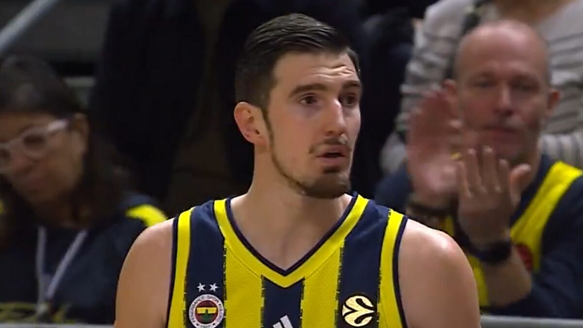 Φενέρμπαχτσε – Βαλένθια 82-79: Με φοβερό ντεμπούτο Ντε Κολό πήρε τη νίκη στη Euroleague η ομάδα του Γιασικεβίτσιους