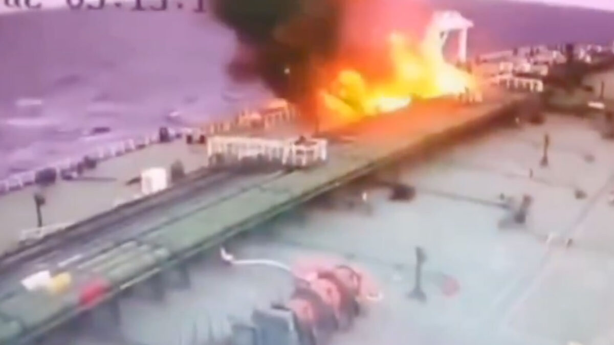 Η στιγμή της επίθεσης με drones στο δεξαμενόπλοιο MT Delta Harmony στη Μαύρη Θάλασσα