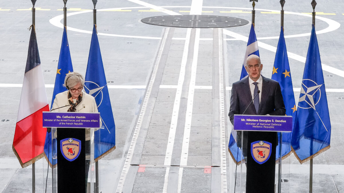 Ο Νίκος Δένδιας με την υπουργό Άμυνας της Γαλλίας Κατρίν Βοτρίν