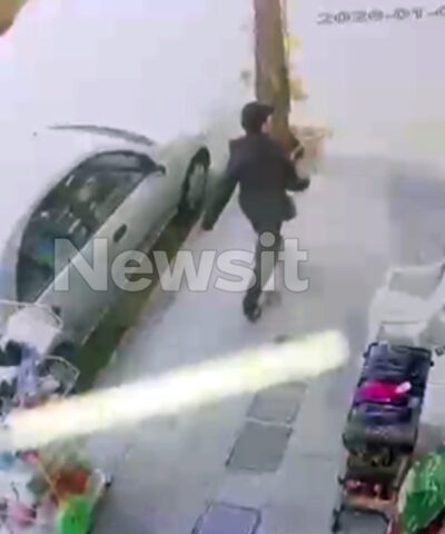 Νέα βίντεο – ντοκουμέντα από τις κινήσεις της Λόρα στην Αθήνα: Έχει αφήσει την τσάντα της και φαίνεται κάτι να ψάχνει