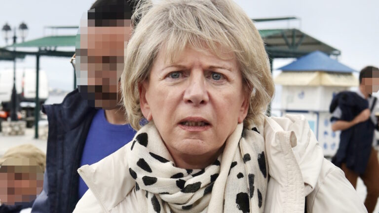 Έλενα Ακρίτα