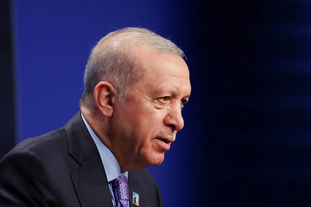 Ο «ειρηνοποιός» Ερντογάν θέλει να μεσολαβήσει για την αποκλιμάκωση των εντάσεων Ιράν και ΗΠΑ