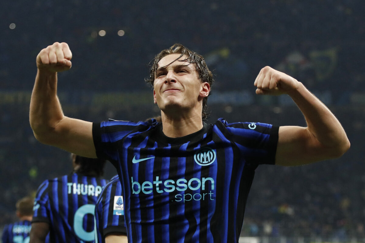 Ο Εσπόζιτο πανηγυρίζει για την Ίντερ