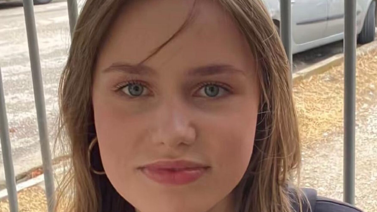 «Λόρα φοβόμαστε, επικοινώνησε μαζί μας»: Έκκληση από την μητέρα της 16χρονης που αγνοείται από το μεσημέρι της Πέμπτης