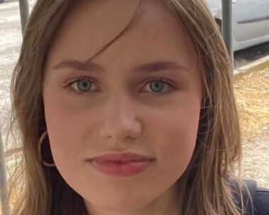 «Λόρα φοβόμαστε, επικοινώνησε μαζί μας» – Έκκληση στο newsit.gr από την μητέρα της 16χρονης που αγνοείται από το μεσημέρι της Πέμπτης