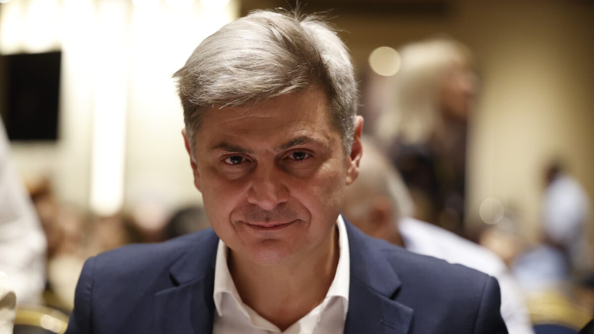 O Νικόλαος Φαραντούρης