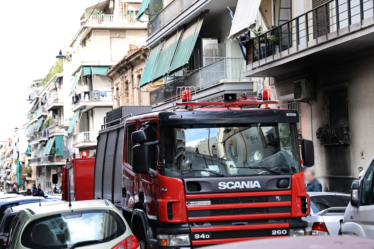 Φωτιά σε διαμέρισμα πολυκατοικίας