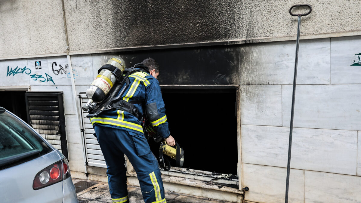 Φωτιά σε διαμέρισμα στα Πατήσια