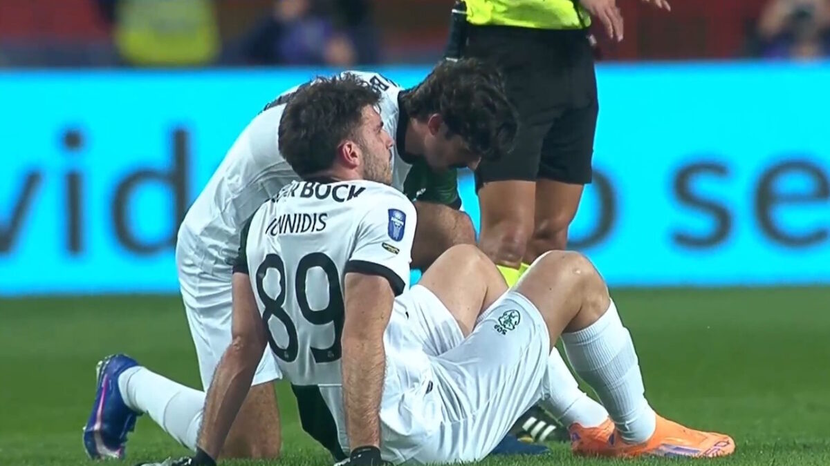 Ο Φώτης Ιωαννίδης αποχώρησε τραυματίας από το ματς της Σπόρτινγκ Λισαβόνας με την Γκιμαράες