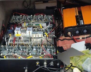 Ο εξοπλισμός που βρέθηκε στο αυτοκίνητο