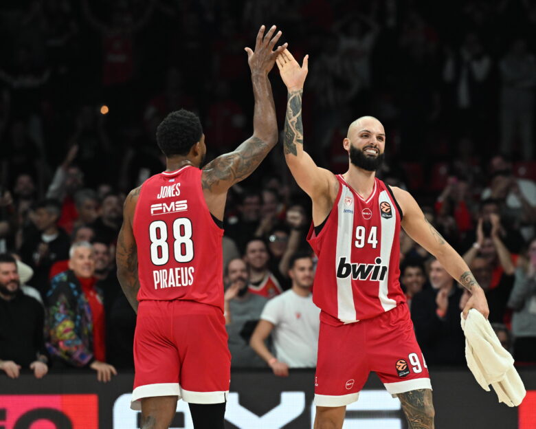 Ο Φουρνιέ με τον Τζόουνς