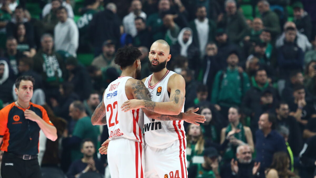 Φουνριέ και Ντόρσεϊ πανηγυρίζουν κόντρα στον Παναθηναϊκό (ΜΑΡΚΟΣ ΧΟΥΖΟΥΡΗΣ