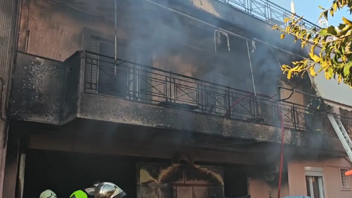 Φωτιά στο Ίλιον / OrangePress