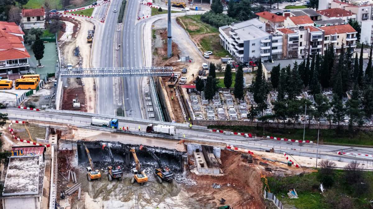 Εργασίες κατεδάφισης της γέφυρας Πανοράματος