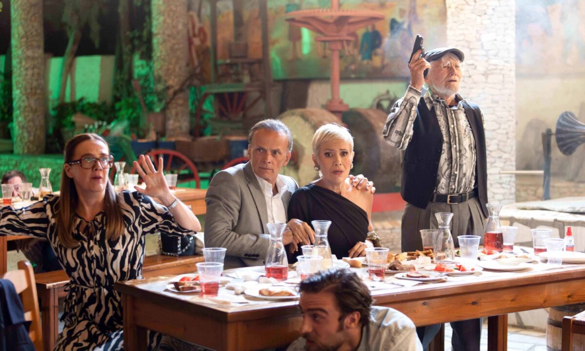 Γιατί ρε πατέρα - επόμενα επεισόδια: Βλαχομίμης, Τόλης και Ζαμαγιάς ξεκινούν να πυροβολούν στο πανηγύρι