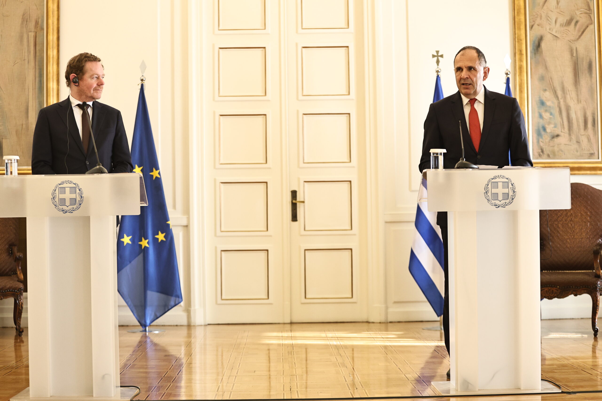 Συνάντηση του Υπουργού Εξωτερικών, Γιώργου Γεραπετρίτη, με τον Υπουργό Ασύλου και Μετανάστευσης και Υπουργό Εξωτερικών της Ολλανδίας, Ντέιβιντ φον Γουίλ (ΓΙΑΝΝΗΣ ΠΑΝΑΓΟΠΟΥΛΟΣ