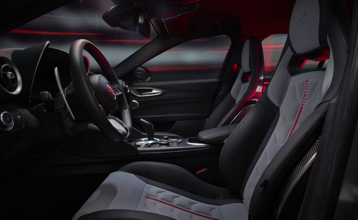 giuliaquadrifogliolunarossa-01