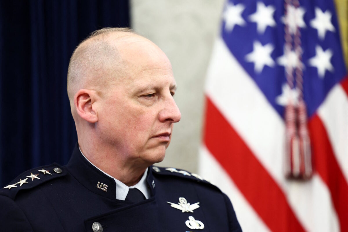 Ο Στρατηγός Μάικλ Γκετλάιν, αντιπρόεδρος των διαστημικών επιχειρήσεων, της Διαστημικής Δύναμης των ΗΠΑ