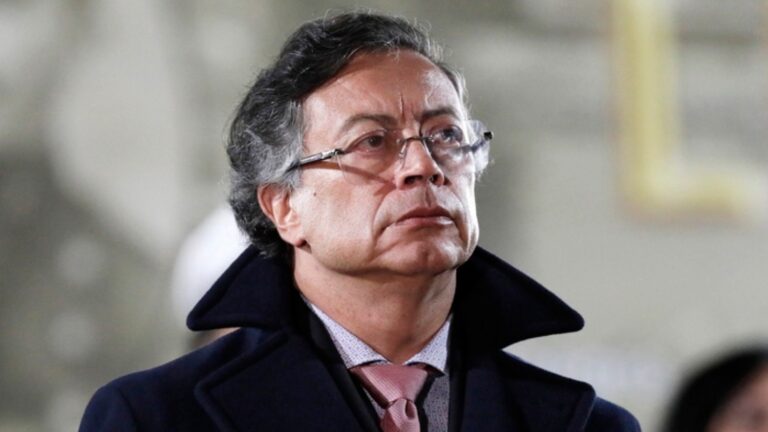 Γκουστάβο Πέτρο