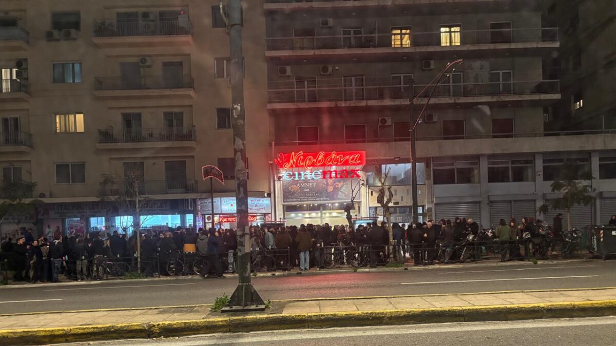 Ουρές για την ταινία «Άμνετ» που δραματοποιεί το γάμο του Ουίλιαμ Σαίξπηρ και τον χαμό του 11χρονου γιου του