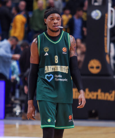 Ο Ρισόν Χολμς