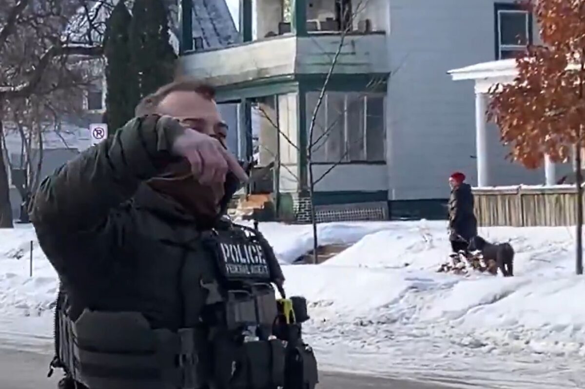 Ο πράκτορας της ICE που σκότωσε την 37χρονη στη Μινεάπολις