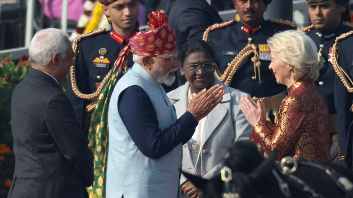 ο Ναρέντρα Μόντι και η Ούρσουλα φον ντερ Λάιεν