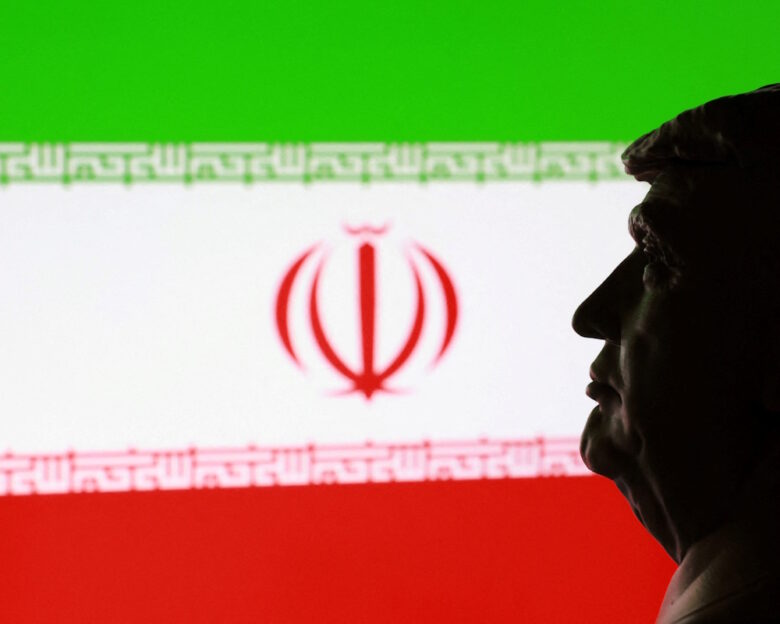 Η σημαία του Ιράν και ο Ντόναλντ Τραμπ