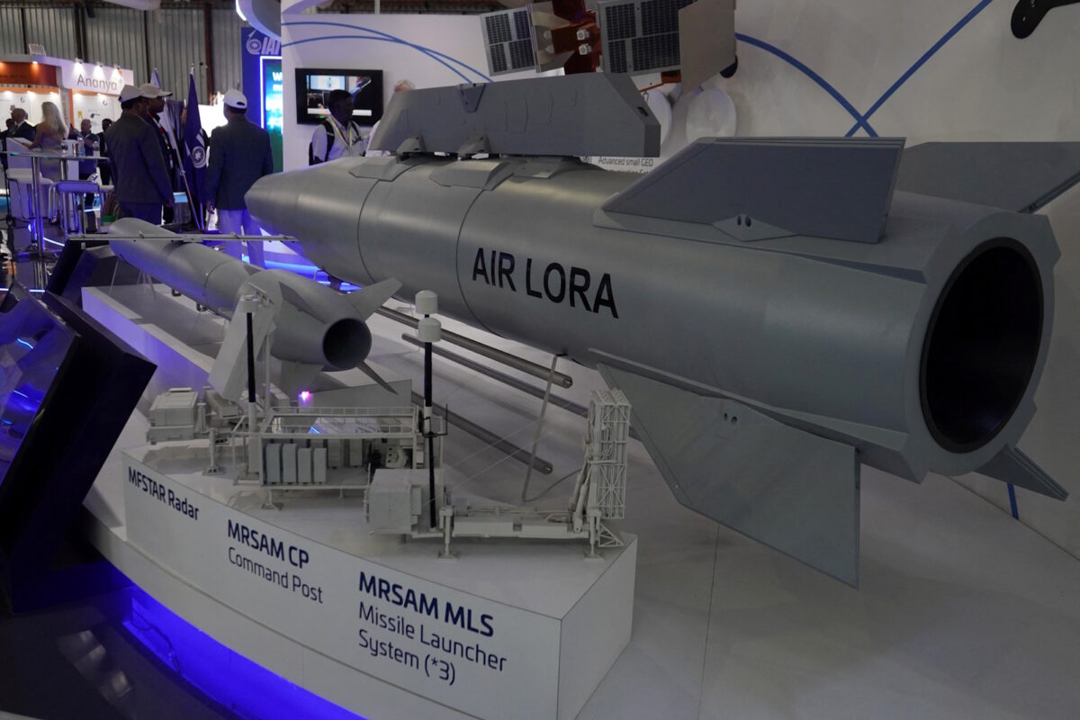 Βαλλιστικός πύραυλος αέρος - εδάφους τύπου Air Lora και ισραηλινός πύραυλους cruise αέρος - εδάφους τύπου Wind Demon