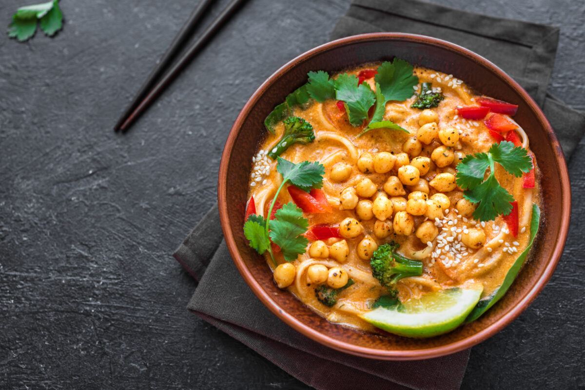 Ρεβίθια με γλυκοπατάτες και κάρι