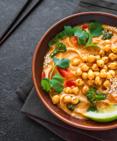 Ρεβίθια με γλυκοπατάτες και κάρι