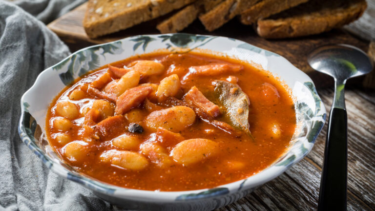 Σέρβικη φασολάδα