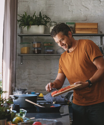 Παστίτσιο, μανιταρόπιτα και γίγαντες με λουκάνικο ξεχωρίζουν στο μενού της επόμενης εβδομάδας